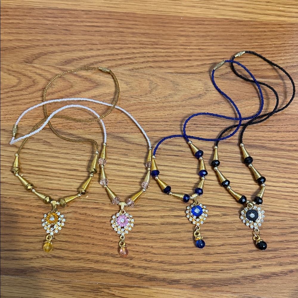 ‼️ 4 Pendant Necklaces ‼️